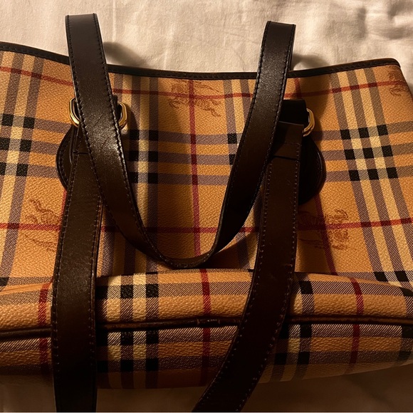 Authentic medium beautiful handbag - Picture 4 of 10